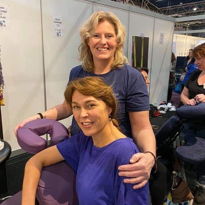 Stoelmassage op locatie bij een bedrijf in Harderwijk