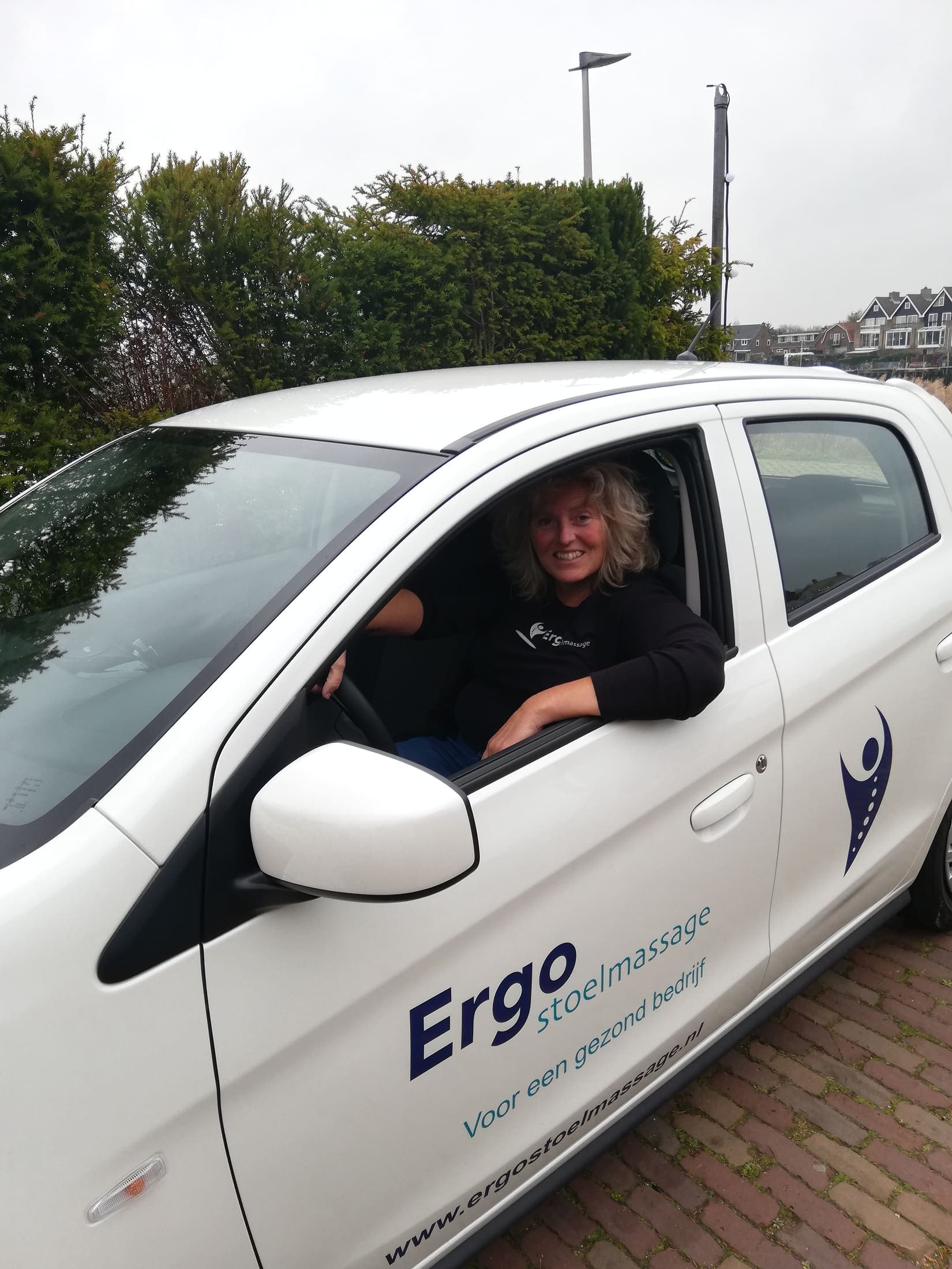 Ergo Stoelmassage komt met de auto op locatie in Groningen